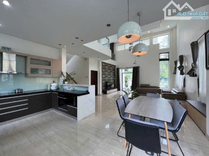 VILLA PARK - ĐƯỜNG LIÊN PHƯỜNG PHÚ HỮU - 323m2 - 4 TẦNG - 3
