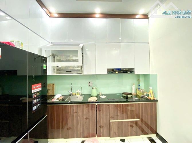Bán nhà Pháo Đài Láng, ngõ rộng, gần ô tô, nhà đẹp ở ngay, 43m2, 5 tầng, giá 10 tỷ - 3
