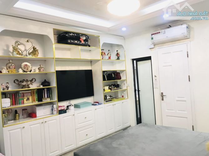BÁN GẤP NHÀ PL 5 TẦNG HOÀNG QUỐC VIỆT. DT: 50M2,NGÕ TRƯỚC NHÀ Ô TÔ TRÁNH CHẠY VÒNG QUANH - 3