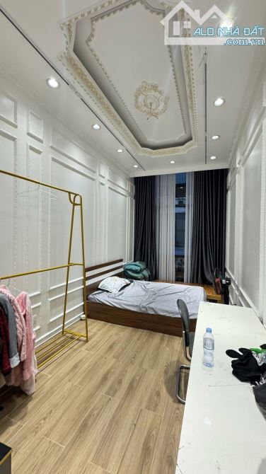 Căn Nhà 3 Tầng Một tum Mặt Đường Hàng Đồng - P Nam Định - 3