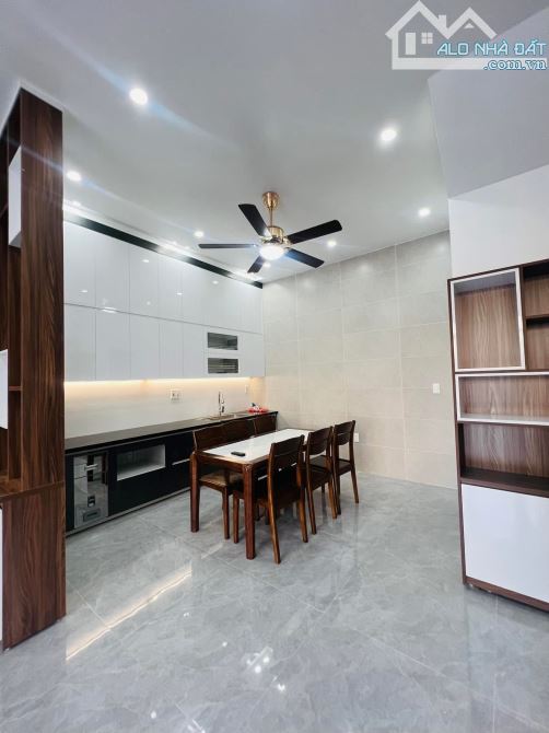 Bán nhà 4 tầng 62m2 tại Vân Tra, An Dương, Hồng Bàng giá 3,85 tỷ - 3