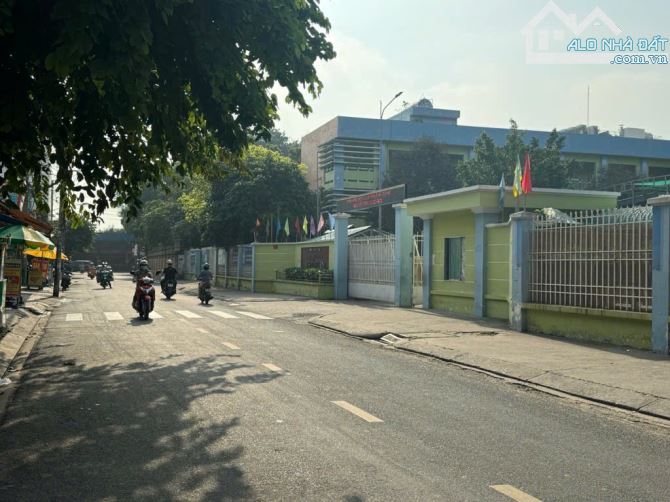 Nhà cấp 4 Mặt tiền đường CHUNG THỊ MINH phường HT Q12 dt 155m2 Đường 6m DÒNG TIỀN 20TR/TH - 3