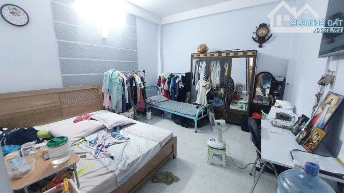 Bán Gấp Nhà Hẻm Xe Tải Dương Bá Trạc - 70m², 3 Tầng - Chỉ : 18 tỷ Thương Lượng - 3