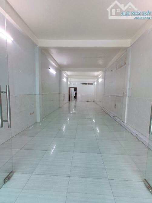 Cho Thuê Nhà 3 Tầng Mặt Tiền Trần Hưng Đạo - Ninh Kiều - 4
