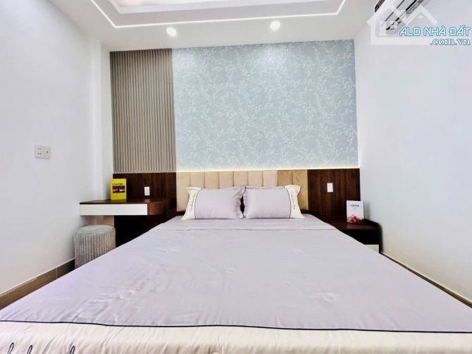 Căn 2 Mặt Tiền Luxury 1 trệt 1 lửng 3 lầu , 4 Phòng Ngủ - 6WC , Tx38 Q12 - 4