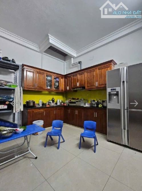 CHỈ HƠN 12 TỶ CÓ NHÀ PHÂN LÔ VỈA HÈ Ô TÔ TRÁNH KD - ĐẤU GIÁ MẬU LƯƠNG 50M 4 TẦNG - 4