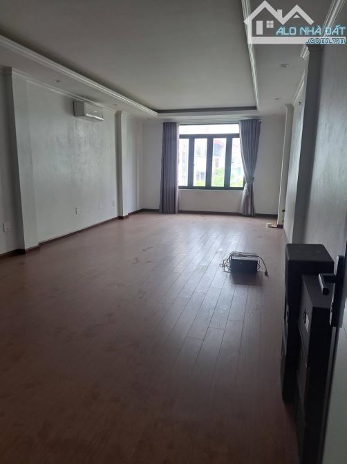 Cho thuê nhà mặt ngõ 3 phố Phạm Tuấn Tài, Diện tích 65m2 x 7 tầng thông sàn có Thang máy - 4