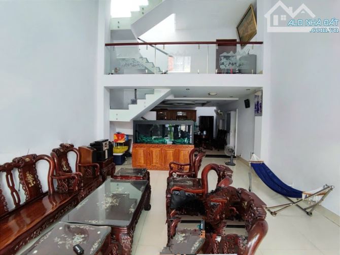 Biệt Thự sân vườn 230m2(12 x 19) Lý Thường Kiệt sát Q10, 3 Tầng giá rẻ Chỉ 100tr/m2 - 4