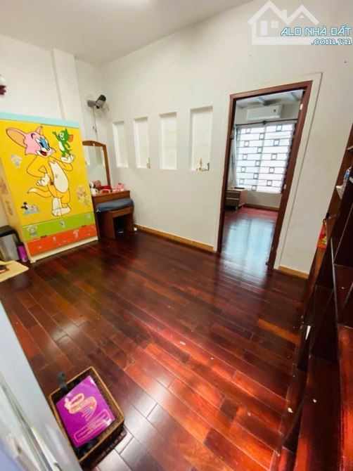 Bán nhà 3 tầng, Lê Văn Lương, Quận 7. 60m2 hoàn công. Chỉ 3.xx tỷ - 4