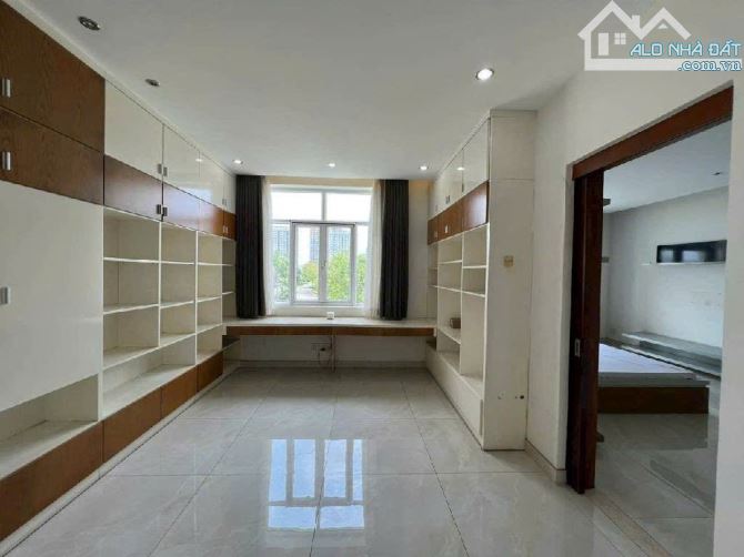 VILLA PARK - ĐƯỜNG LIÊN PHƯỜNG PHÚ HỮU - 323m2 - 4 TẦNG - 4