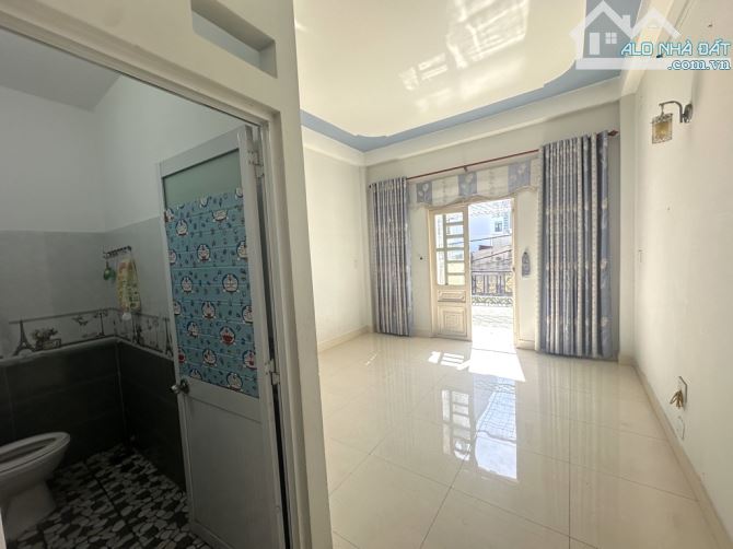 Nhà 4x17m 3 tầng hẻm 6m sát mặt tiền Nguyễn Ảnh Thủ, chỉ 5 tỷ 5 - 4