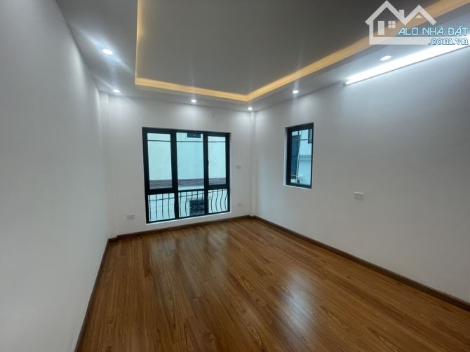 Bán nhà vành đai 3.5 33m2 4 tầng có ô chờ thang máy 2 thoáng 30m ô tô đỗ ngày đêm 4 tỷ 25 - 4