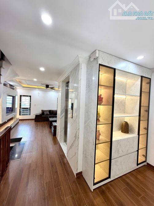 Chỉ nhình 8 tỷ có nhà đẹp 45m2, 2 thoáng, thang máy xịn, oto đỗ cửa, full nội thất đẹp - 4