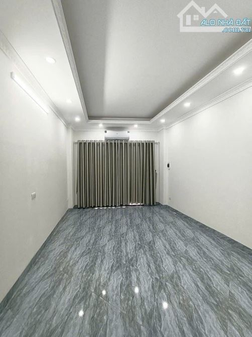 Nhà đẹp nở hậu, gần phố, gần chợ, ngõ thông tứ tứ tung, đi lại thuận tiện, 30m2 giá 5.6 tỷ - 4