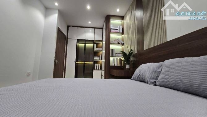 Tôi bán nhà mặt phố Văn Chương 30m2 5 tầng 4,5m ngõ ô tô - 4