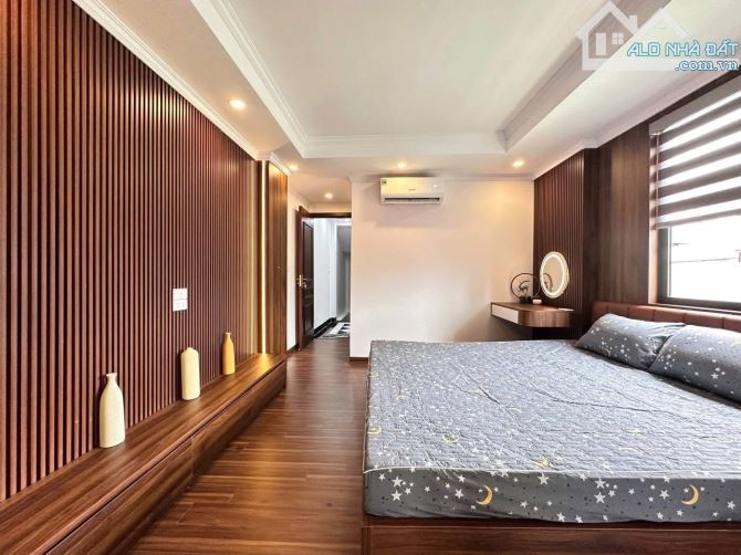 SIÊU PHẨM NGỌC KHÁNH - BA ĐÌNH - NỘI THẤT SANG XỊN - 4