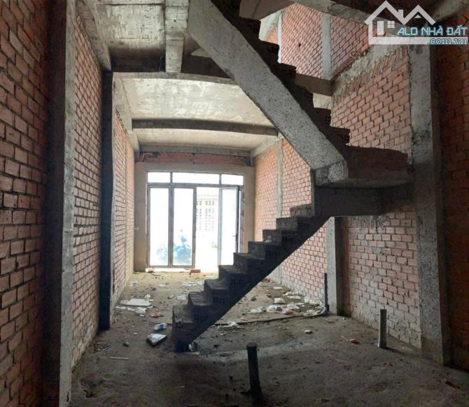 Bán Nhà 4 tầng  đường HÀ HUY GIÁP phường THẠNH XUÂN Q12,dt52m²(4m x13m). Hẻm ô tô 💰4,6 tỷ - 4