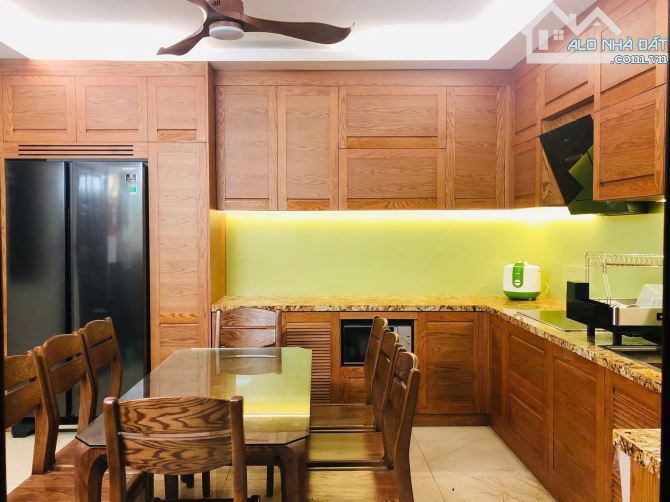 Nhà Trần Khát Chân - dân xây - ngõ nông, rộng, thẳng - 20m ra ôt tránh - 63m - 18.9 tỷ