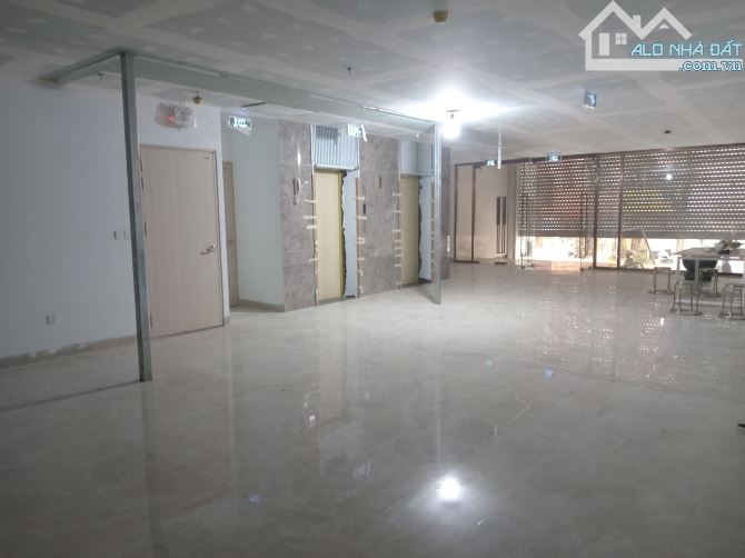 Bán toà nhà mặt phố Nguyễn Hữu Thọ 240m2 xây dựng 9 tầng, mặt tiền 10m Giá 205 tỷ - 5