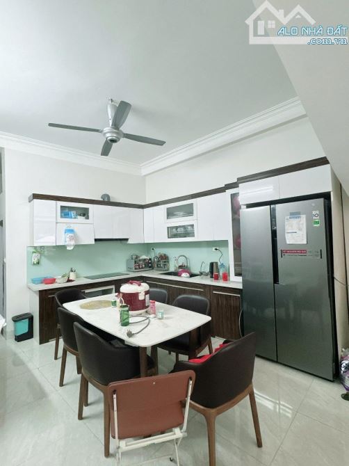 Bán nhà mặt phố kinh doanh hà trì Ngã Tư hà trì dt 62 5t - 5