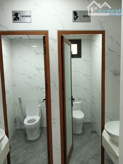 Cần bán gấp Tòa VP Mặt Phố Triệu Việt Vương dt: 150m2 x 9 Tầng Mt:6.5m Giá chào bán 190 Tỷ - 5