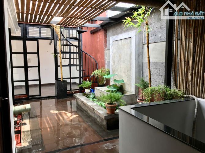 Biệt Thự sân vườn Thoáng mát hẻm 8m Thăng Long--DT: 12,8X18M--3 Lầu--Gía: 36 tỷ - 5