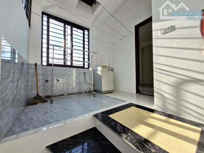 Bá,n Nhà Di Trạch - Hoài Đức, 30m2* 4Tầng Nở Hậu, Ngõ nông gần ôtô chỉ 50m ra trục chính. - 5