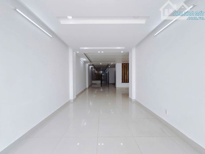 30tr/m2 nhà 4pn,hẻm xe hơi,view sông.chủ cần bán gấp để giá tốt,đang vay bank 5ty - 5