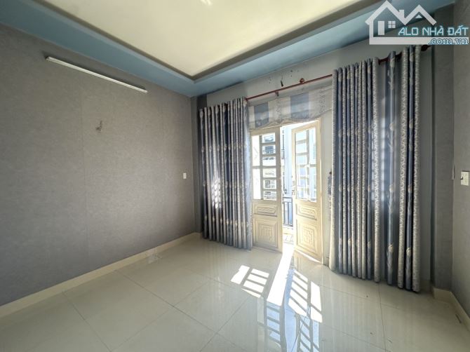 Nhà 4x17m 3 tầng hẻm 6m sát mặt tiền Nguyễn Ảnh Thủ, chỉ 5 tỷ 5 - 5