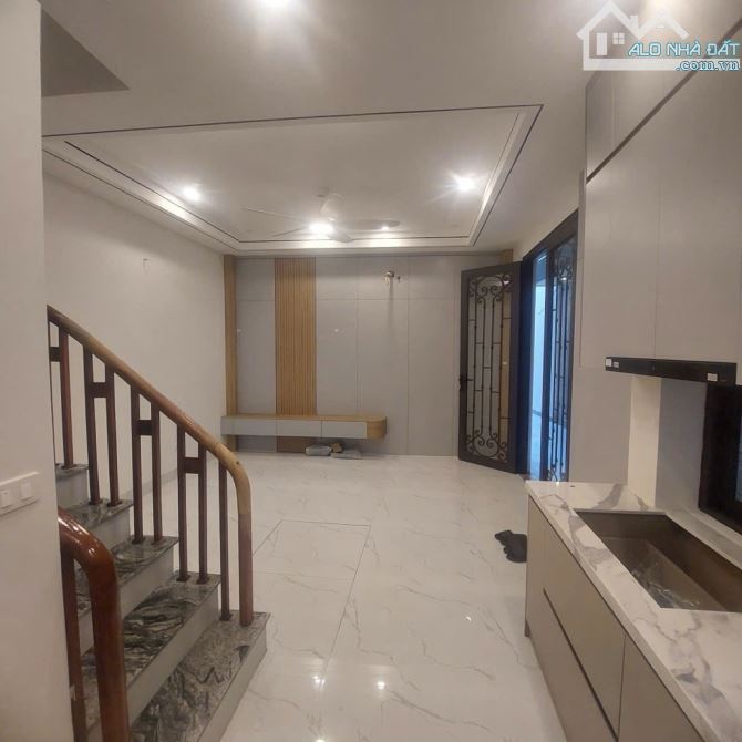 🔥 BÁN NHÀ 5 TẦNG NGÔ GIA TỰ – FULL NỘI THẤT – NGÕ THÔNG – GIÁ CHỈ HƠN 4 TỶ 🏡  📍 - 5