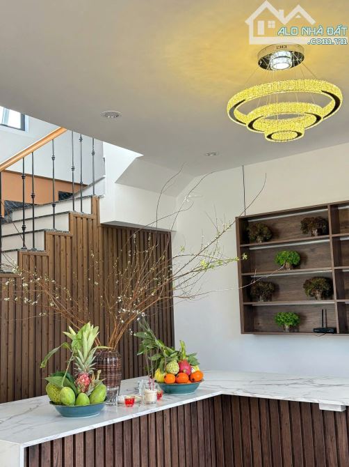 Nhà mặt tiền đường Hoàng Văn Thụ, p5, Tp. Đà Lạt. - 269m2- 15.5 tỷ - 5