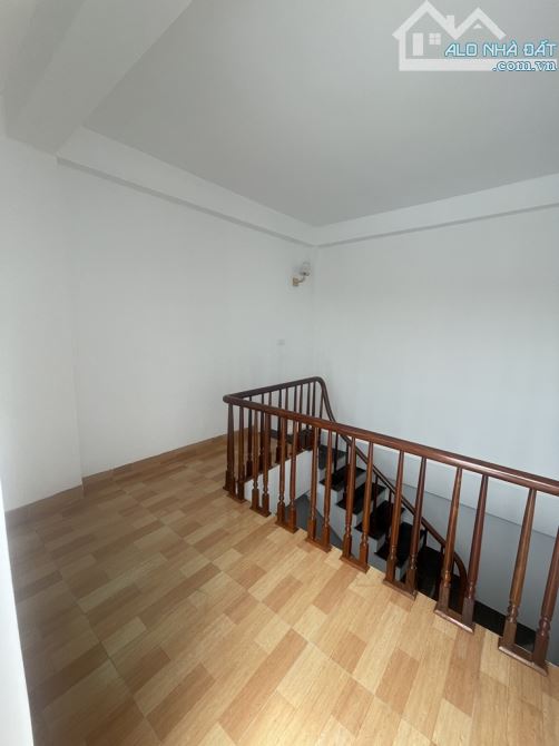 Bán nhà vành đai 3.5 33m2 4 tầng có ô chờ thang máy 2 thoáng 30m ô tô đỗ ngày đêm 4 tỷ 25 - 5
