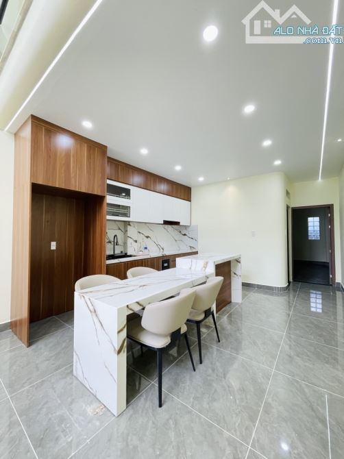 Bán nhà mới ở ngay, Thạnh Lộc 40, Q12, 4m x 17m, 3PN, Sổ Mới , Giá 3.95 tỷ - 5
