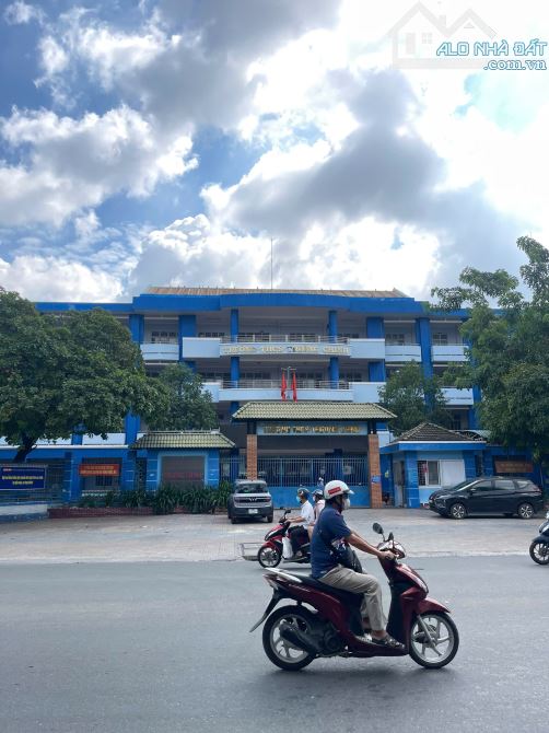 125m2 NHÀ 3 TẦNG, HẺM 4m - TRƯỜNG CHINH, KHU BÀU CÁT, P12 - 11 TỶ - 5