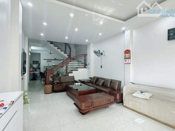 Bán nhà mặt phố kinh doanh hà trì Ngã Tư hà trì dt 62 5t - 6