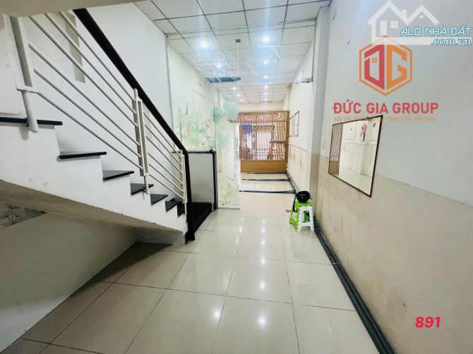Cho thuê nhà 1T2L mặt tiền đường CMT8 gần ngã tư giá 16 triệu - 6