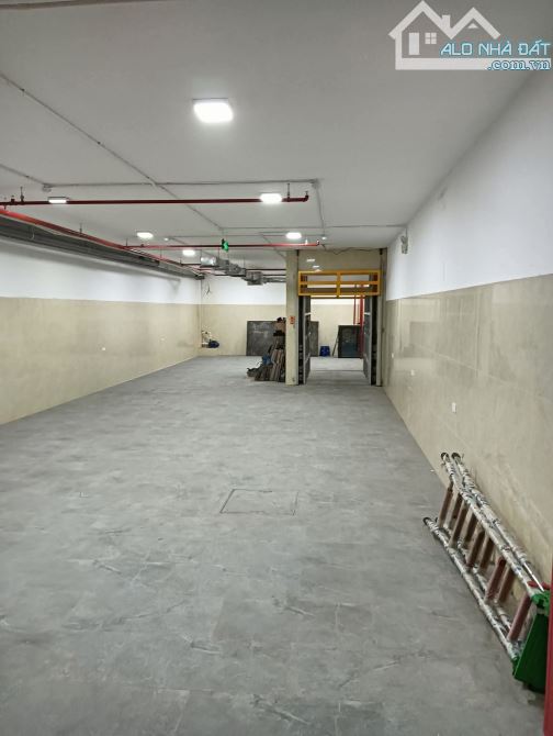 Cần bán gấp Tòa VP Mặt Phố Triệu Việt Vương dt: 150m2 x 9 Tầng Mt:6.5m Giá chào bán 190 Tỷ - 6