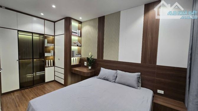 Tôi bán nhà mặt phố Văn Chương 30m2 5 tầng 4,5m ngõ ô tô - 6