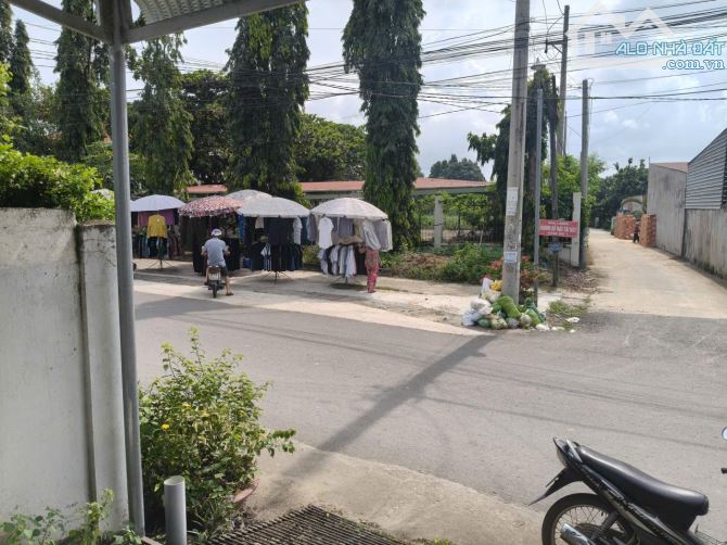 bán lô đất ở tại nông thôn 154m2 có nhà săn,mặt tiền nhựa,cach qlo 20 300m,dân cư đông đuc - 7