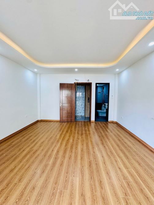 Bán nhà Trần Khát Chân 40m2, 6T thang máy, mt 4.5m mặt ngõ thông kinh doanh. Giá 13.2 tỷ