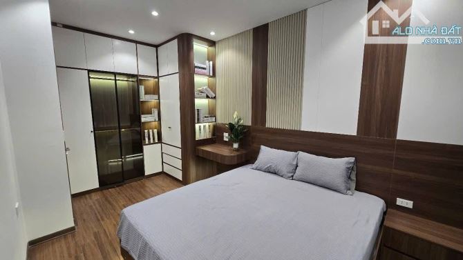 Tôi bán nhà mặt phố Văn Chương 30m2 5 tầng 4,5m ngõ ô tô - 7