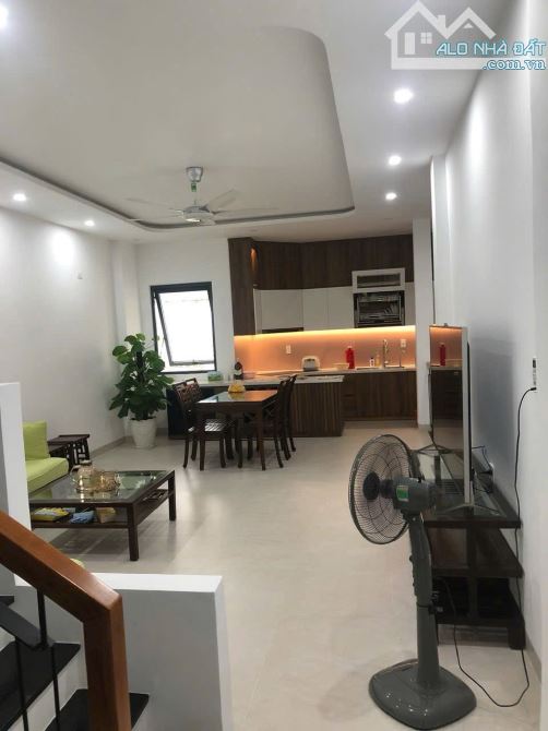 Cần bán nhà 3 tầng mới 100% mặt tiền đường kinh doanh Cửu Long - 8