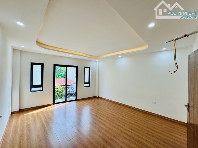 Bán nhà Trần Khát Chân 40m2, 6T thang máy, mt 4.5m mặt ngõ thông kinh doanh. Giá 13.2 tỷ