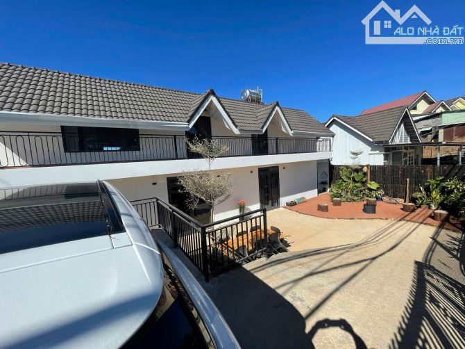 Nhà mặt tiền đường Hoàng Văn Thụ, p5, Tp. Đà Lạt. - 269m2- 15.5 tỷ - 8
