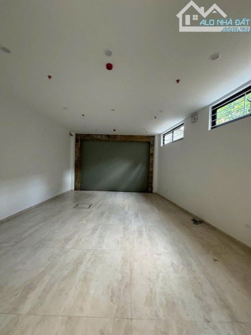 BÁN TÒA PARTMENT PHỐ TRÍCH SÀI, LÔ GÓC, DÒNG TIỀN KHỦNG, DT 100M2 x 9TẦNG* GIÁ 41 TỶ - 9
