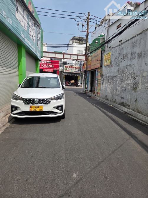 Nhà 4x17m 3 tầng hẻm 6m sát mặt tiền Nguyễn Ảnh Thủ, chỉ 5 tỷ 5 - 9