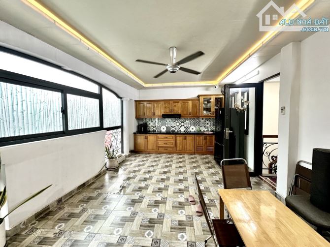 Bán nhà MTKD Nguyễn xí bình thạnh- 5 tầng - 9,5 tỷ - 9