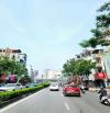 Bán tòa nhà văn phòng 10T mặt phố Nguyễn Văn Cừ 215m, MT8m 400tr giá 148 tỷ