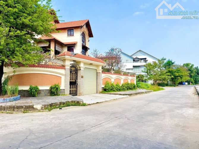 Bán đất góc 2 mặt tiền khu biệt thự Thạnh Xuân Quận 12 - Gần Gò Vấp dt 452m2