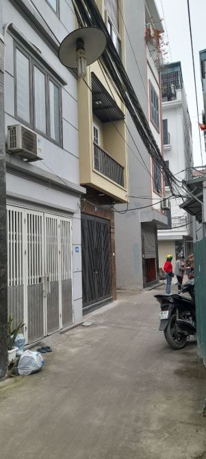 BÁN NHÀ MỚI XÂY -HỒ TÙNG MẬU.MAI DICH. CẦU GIÂY-5 TẦNG -3PN-NỘI THẤT XỊN-GẦN  PHỐ HƠN7 tỷ